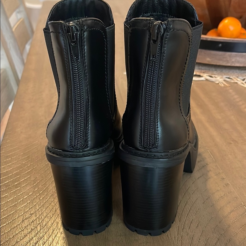 Women's Black Ankle Boots - Picture 5 of 5